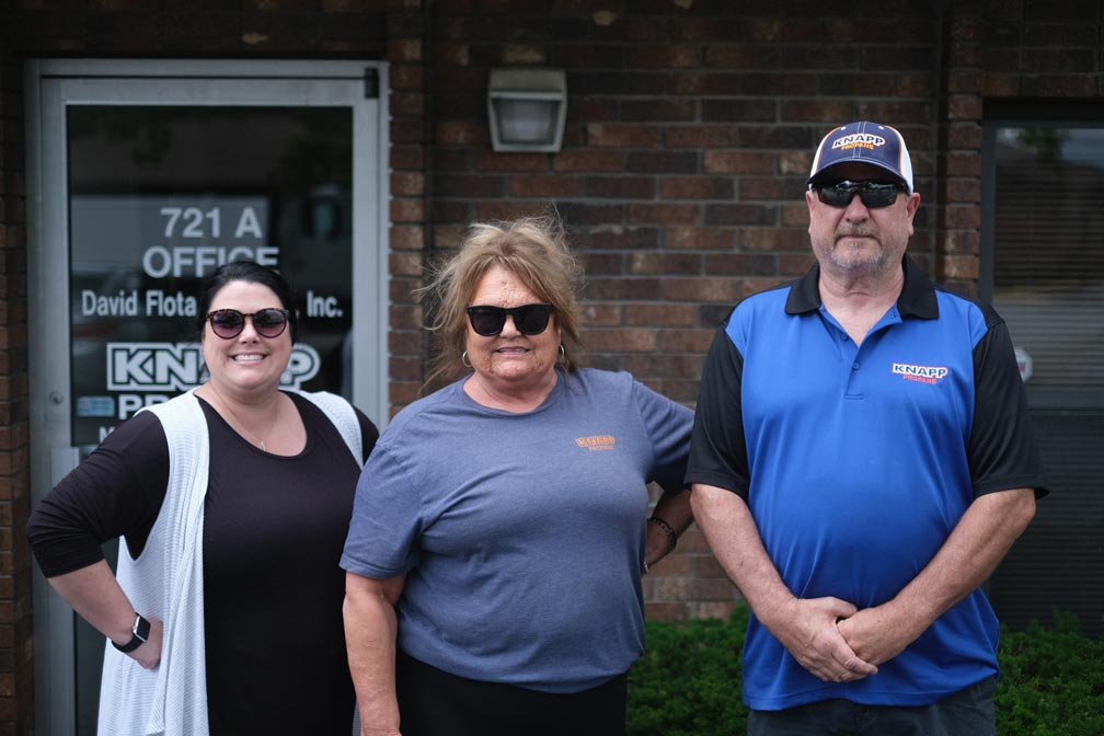 Knapp employees standing outside of office in Mt. Vernon, Illinois